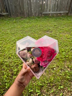 DIAMOND HEART BOX