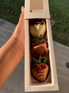 3 CT CHOCOLATE COVERED STRAWBERRIES